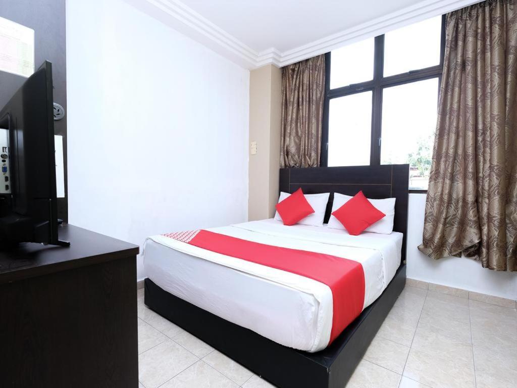 Mrj Hotel Wakaf Che Yeh 2 Кота-Бару Экстерьер фото